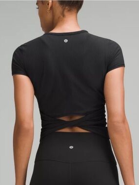 Lululemon All It Takes Back-Twist Tee Silky Black Size 8 NWT